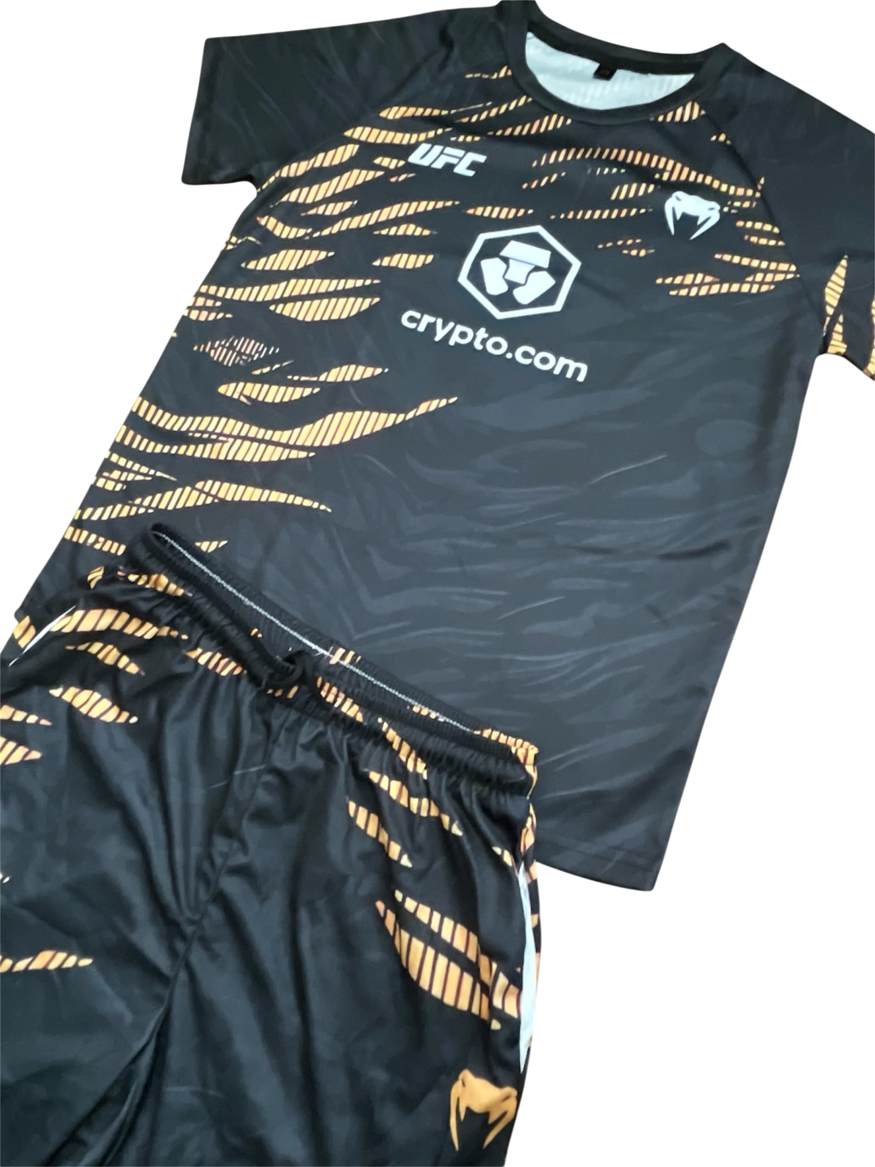 Екип UFC black and yellow